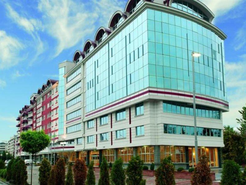 Tcc Grand Plaza Hotel Skopje Esterno foto