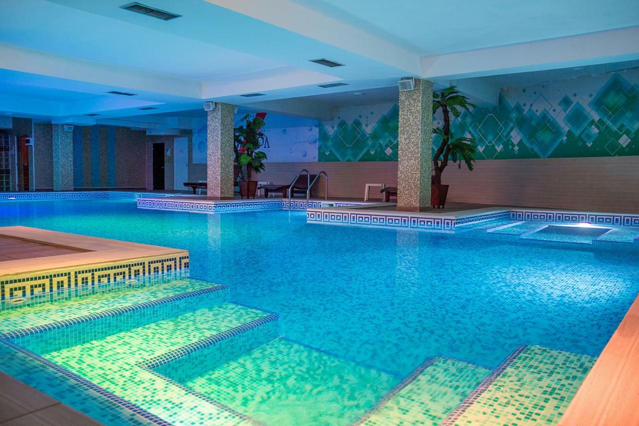 Tcc Grand Plaza Hotel Skopje Esterno foto